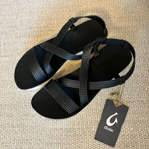 OluKai Onohi Black Leather Sandals Durable Contoured Footbed NWOB SZ 8